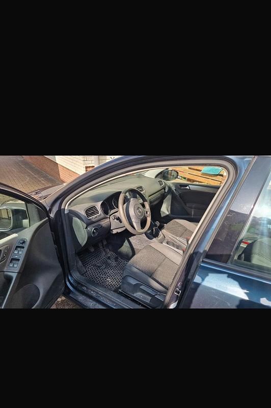 Gebraucht VW Golf VI Trendline 80 PS (58 kW) 2009 Blau Kleinwagen