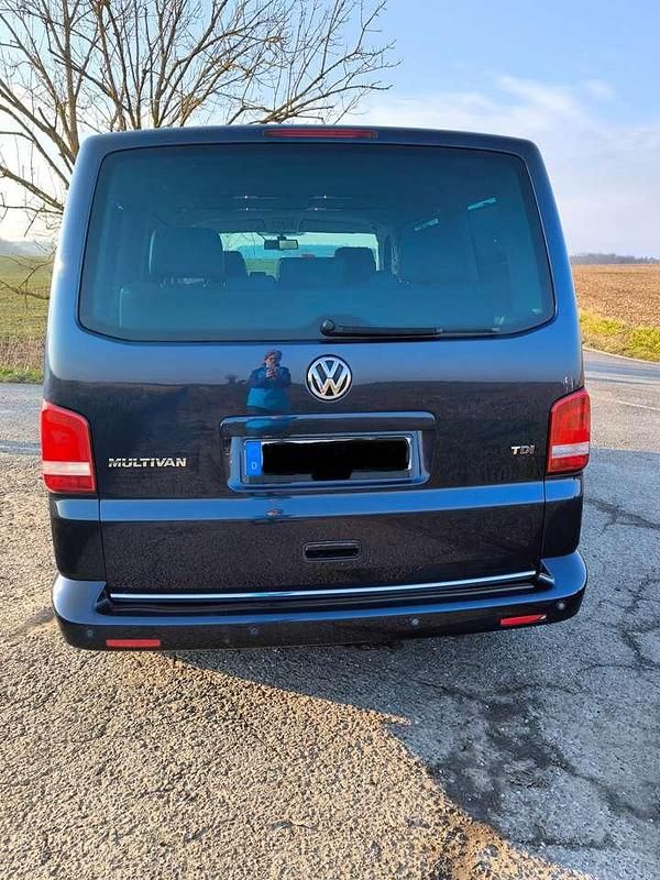 Gebraucht VW Multivan Highline 179 PS (131 kW) 2011 Van