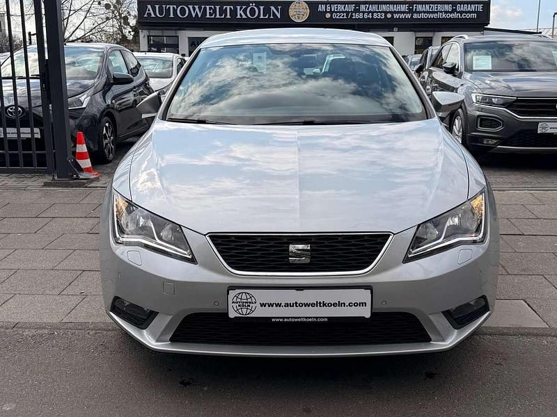 Gebraucht Seat Leon Style 110 PS (80 kW) 2015 "estrella" silber Kleinwagen