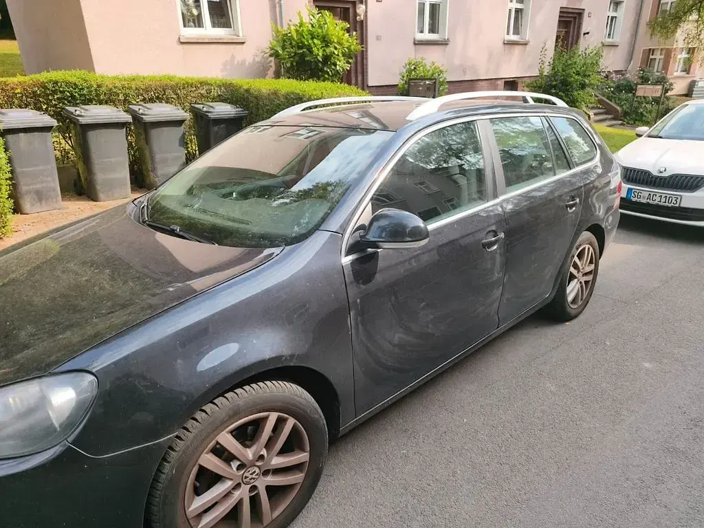 Gebraucht VW Golf VII Trendline 105 PS (77 kW) 2012 Schwarz Kombi
