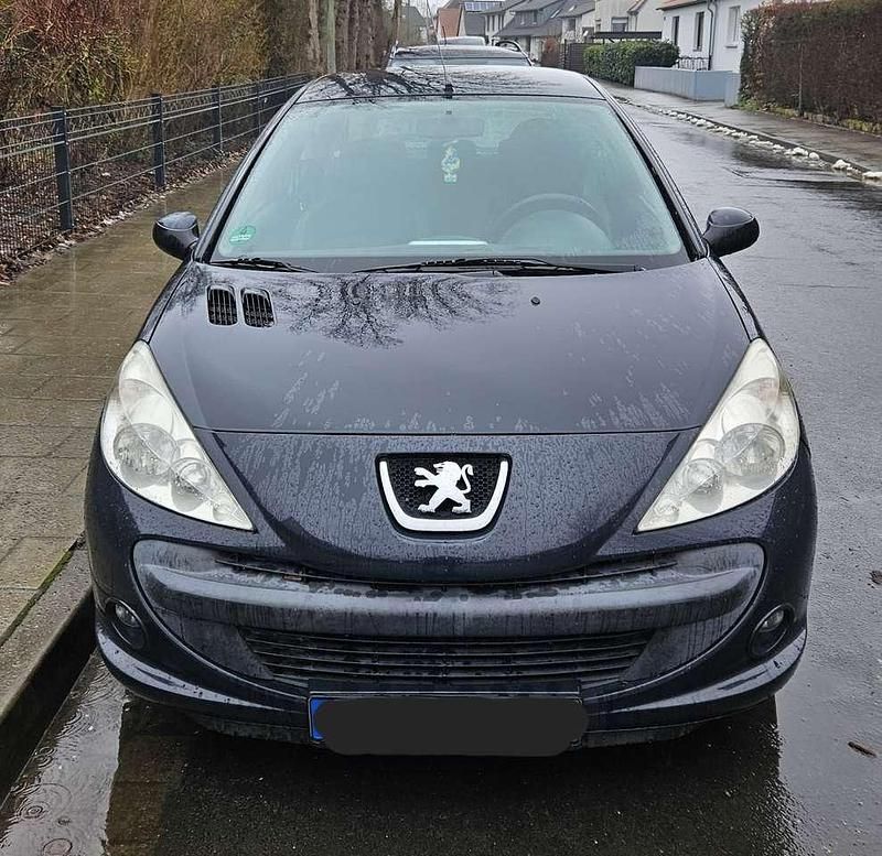 Gebraucht Peugeot 206 60 PS (44 kW) 2010 Grau Limousine