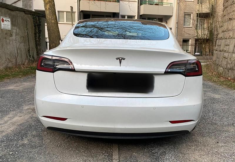 Gebraucht Tesla Model 3 235 kW (320 PS) 2019 Weiß Limousine