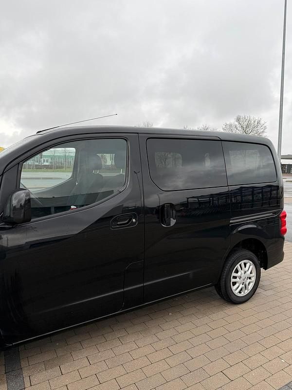 Gebraucht Nissan NV200 90 PS (66 kW) 2012 Schwarz Van / Kleinbus