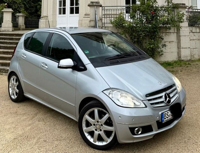 Silber Gebraucht 2009 Mercedes A180 Avantgarde Kleinwagen | 3.100 € (Guter Preis) - Bild 1/4