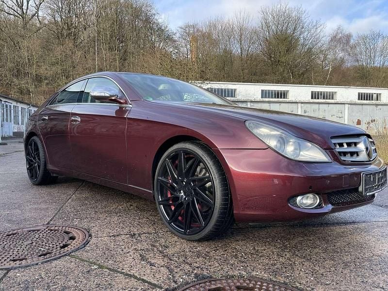 Rot Gebraucht 2007 Mercedes CLS320 Coupé | 6.500 € (Guter Preis) - Bild 1/4