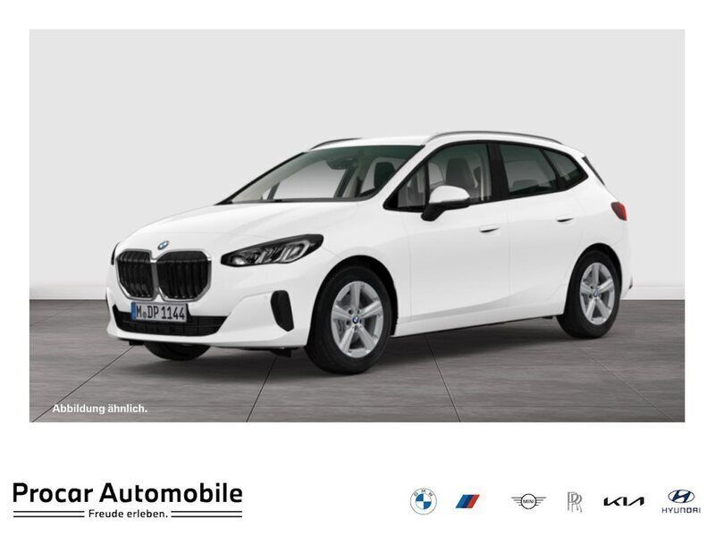 Weiß Gebraucht 2022 BMW 218 Active Tourer Sport Line Van / Kleinbus | 25.995 € (Etwas zu teuer) - Bild 1/2