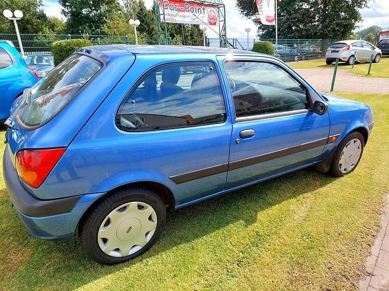 Gebraucht Ford Fiesta 50 PS (36 kW) 2001 Blau Kleinwagen