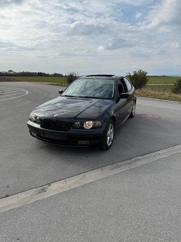 Gebraucht BMW 316 Compact 116 PS (85 kW) 2003 Schwarz Kleinwagen