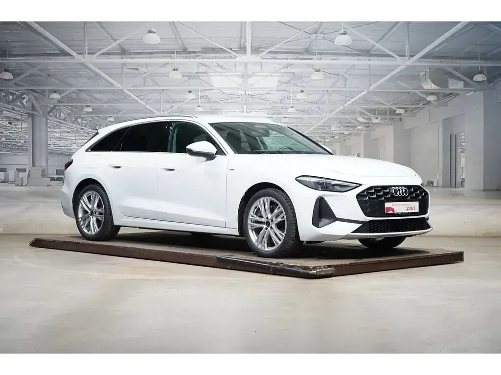 Gebraucht Audi A5 Sport 299 PS (219 kW) 2025 Gletscherweiß metallic Kombi