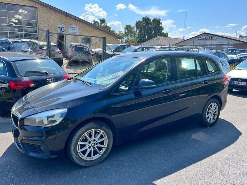 Schwarz Gebraucht 2016 BMW 218 Gran Tourer Advantage Van / Kleinbus | 7.500 € (Fairer Preis) - Bild 1/4