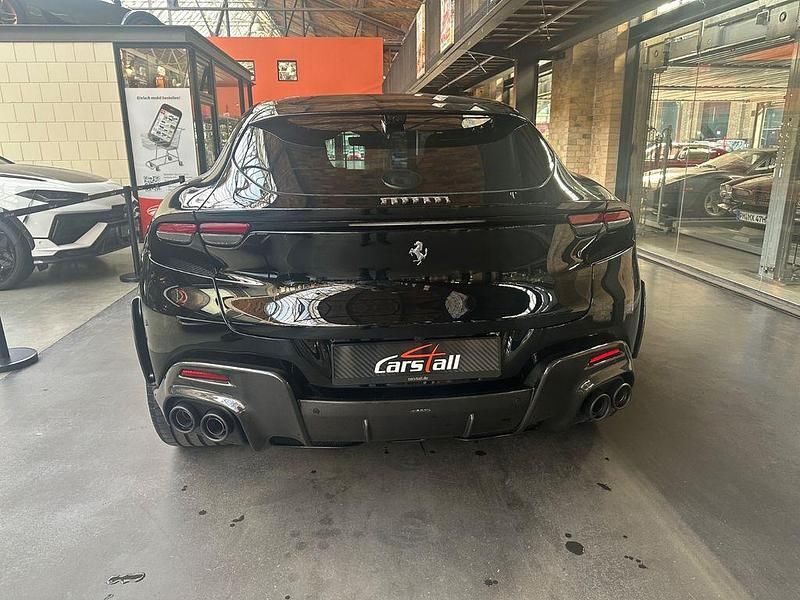 Neu Ferrari Purosangue 725 PS (533 kW) 2026 Schwarz SUV