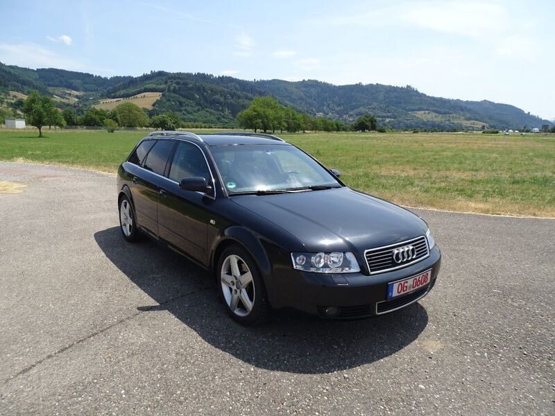 Schwarz Gebraucht 2004 Audi A4 Ambition Kombi | 1.499 € (Fairer Preis) - Bild 1/4