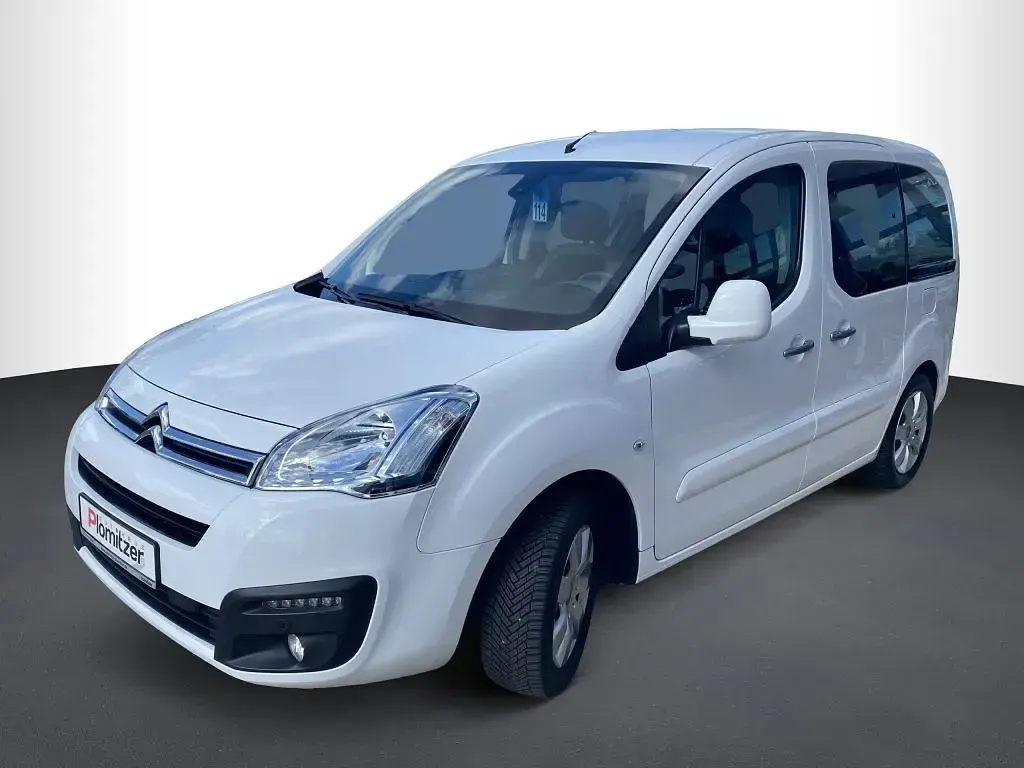 Gebraucht Citroën Berlingo SELECTION 110 PS (80 kW) 2016 Polarweiß Van / Kleinbus
