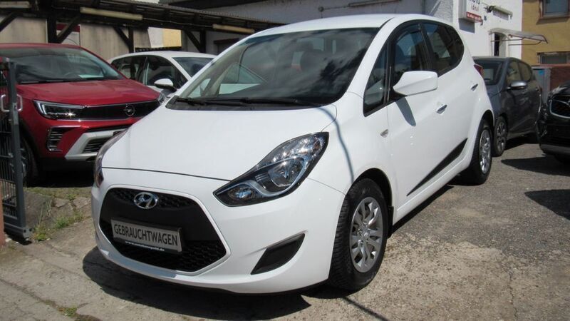 Weiß Gebraucht 2019 Hyundai ix20 Space Plus Van / Kleinbus | 15.408 € (Fairer Preis) - Bild 1/4