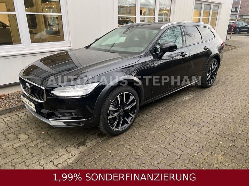 Onyx black metallic Gebraucht 2024 Volvo V90 CC Plus Kombi | 54.890 € (Etwas zu teuer) - Bild 1/4