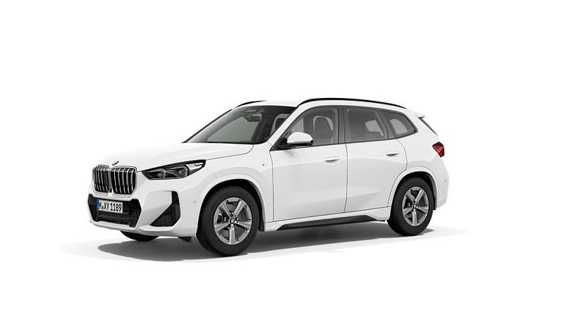 Weiß Gebraucht 2024 BMW X1 Comfort Edition SUV | 52.405 € (Teuer) - Bild 1/3