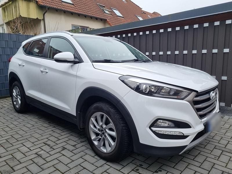 Gebraucht Hyundai Tucson 141 PS (103 kW) 2019 Weiß SUV