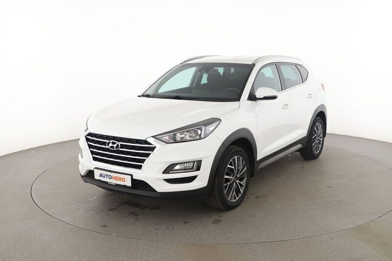 Weiß Gebraucht 2020 Hyundai Tucson Pure SUV | 16.870 € (Superpreis) - Bild 1/4