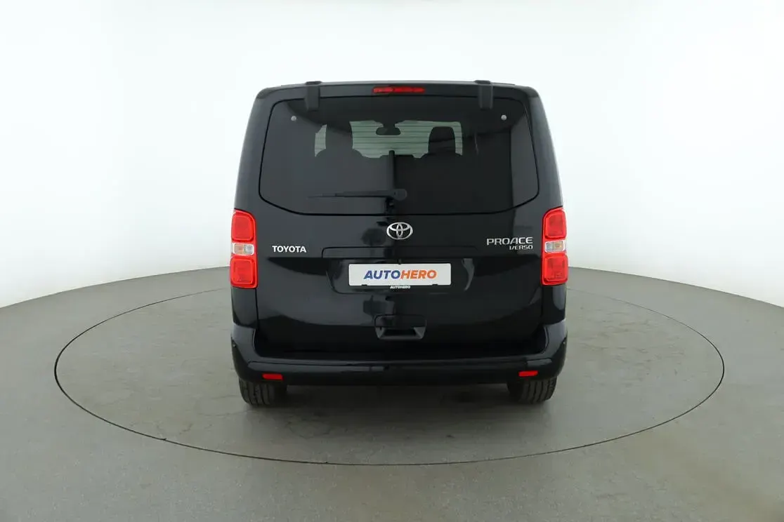 Gebraucht Toyota Proace Verso Team 177 PS (130 kW) 2022 Schwarz Kombi