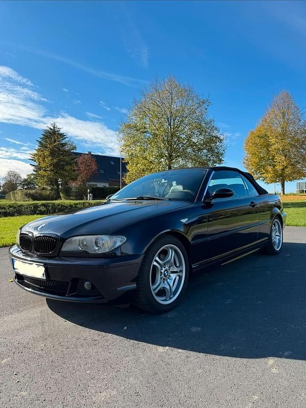 Gebraucht BMW 320 Cabriolet 170 PS (125 kW) 2005 Schwarz Cabrio