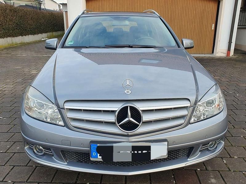 Silber Gebraucht 2009 Mercedes C180 Avantgarde Limousine | 7.290 € (Fairer Preis) - Bild 1/4