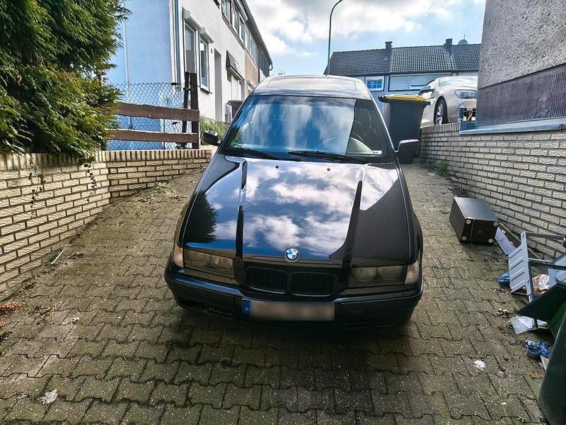 Gebraucht BMW 316 102 PS (75 kW) 1995 Schwarz Coupé
