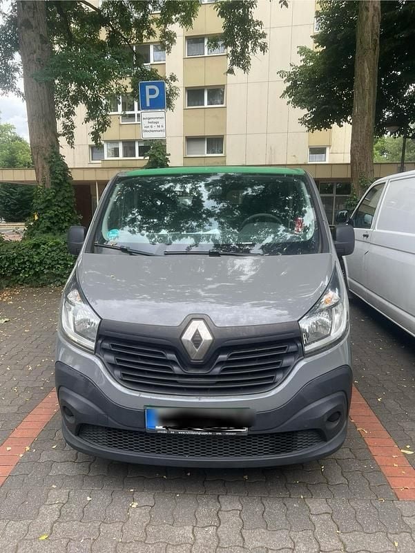 Gebraucht Renault Trafic Komfort 90 PS (66 kW) 2014 Grau Van / Kleinbus