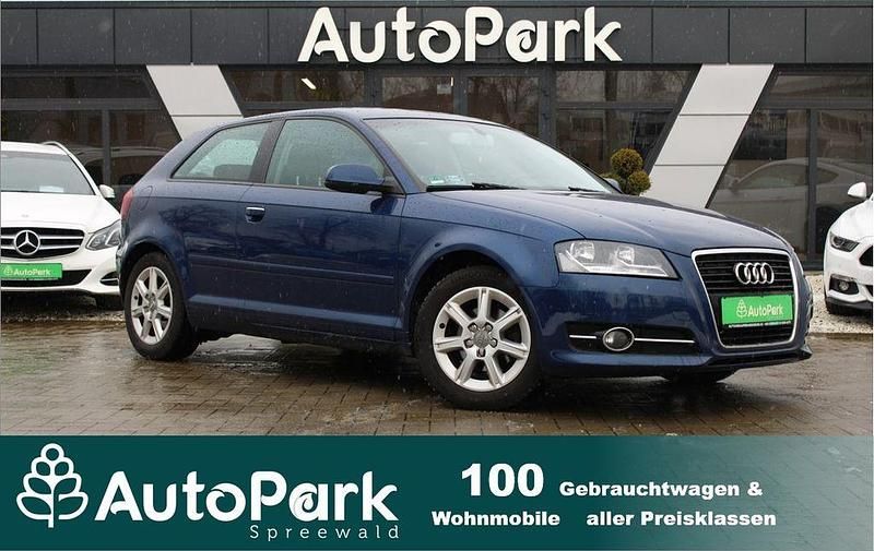 Gebraucht Audi A3 Ambiente 105 PS (77 kW) 2011 Blau Limousine