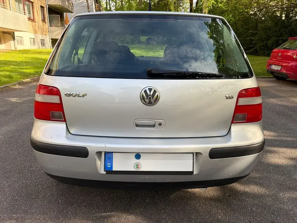 Brugt VW Golf IV 105 HK (77 kW) 2003 Sølv Sedan