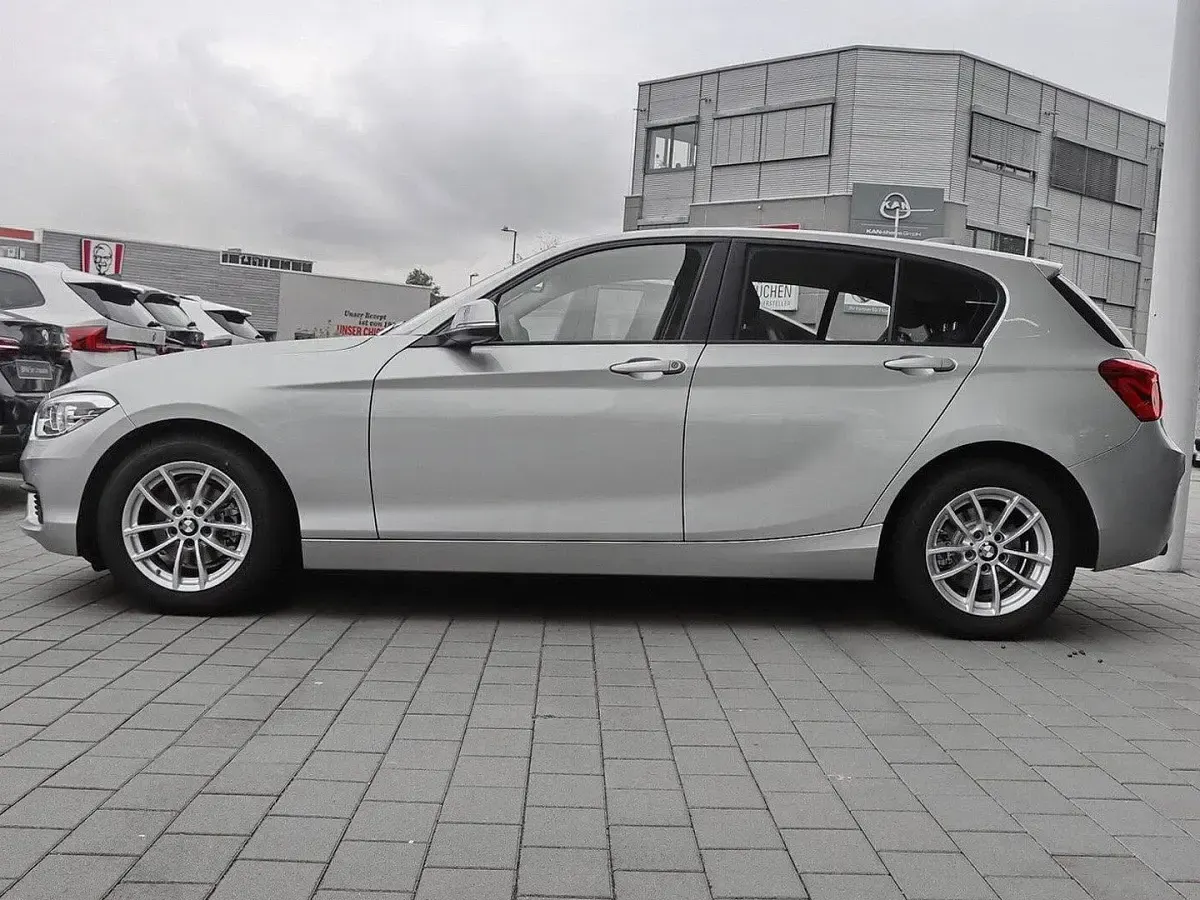 Gebraucht BMW 116 109 PS (80 kW) 2019 Glaciersilber Kleinwagen
