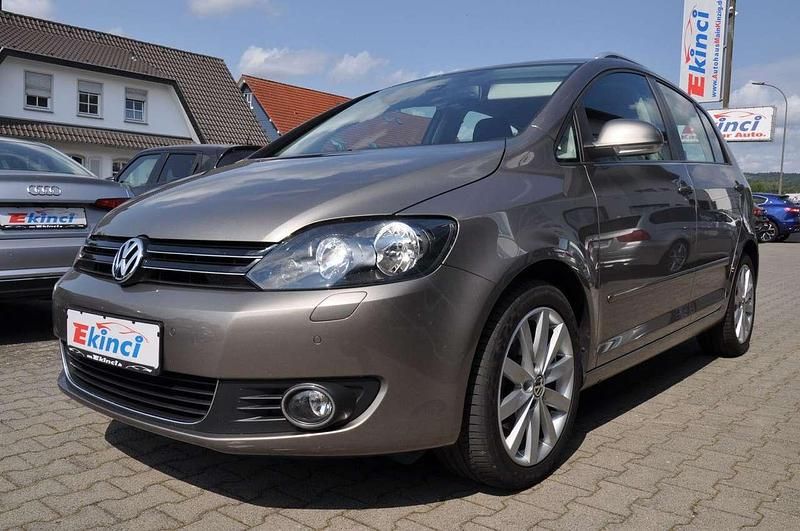 Kaschmirbraun Gebraucht 2013 VW Golf Plus Cross Highline Van / Kleinbus | 10.900 € (Etwas zu teuer) - Bild 1/4