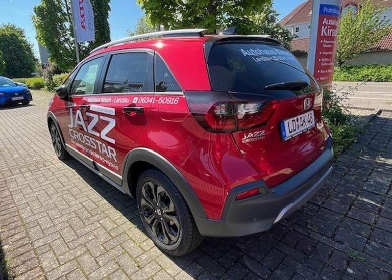 Gebraucht Honda Jazz Advance 107 PS (78 kW) 2025 Premium crystal red Kleinwagen
