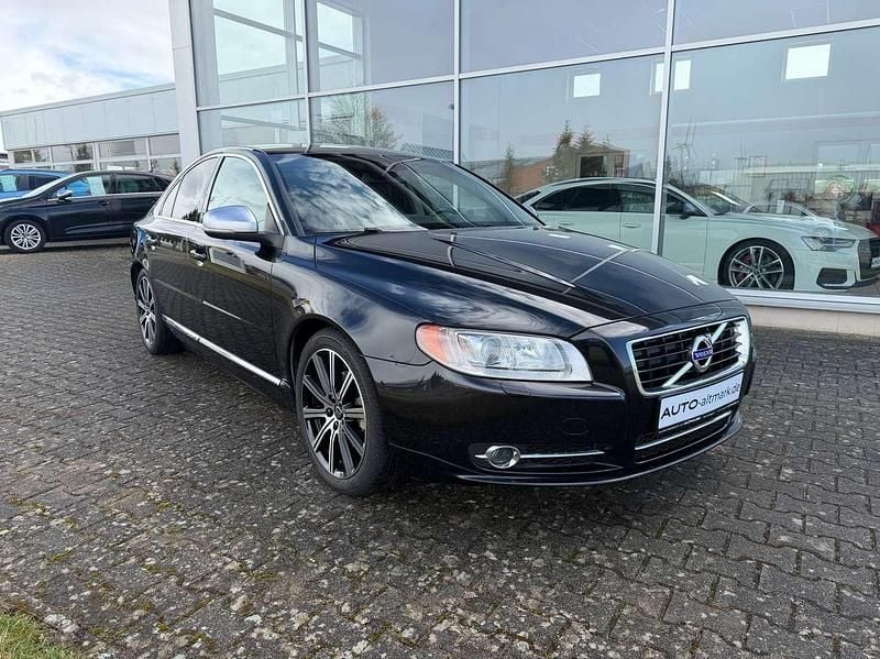 Gebraucht Volvo S80 Summum 114 PS (83 kW) 2012 Black sapphire / metallic Limousine