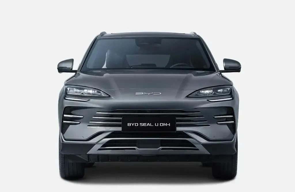 Neu BYD Seal U Boost 218 PS (160 kW) 2026 Grau SUV