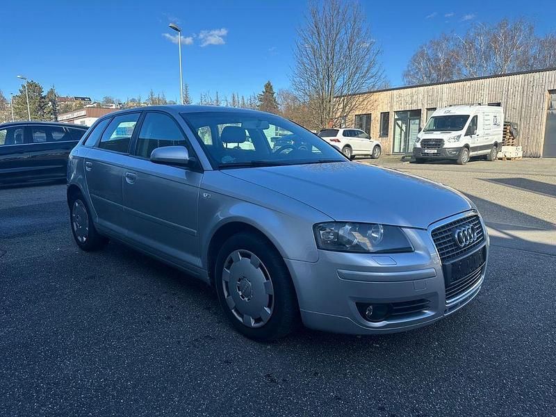 Gebraucht Audi A3 Attraction 102 PS (75 kW) 2005 Silber Kleinwagen