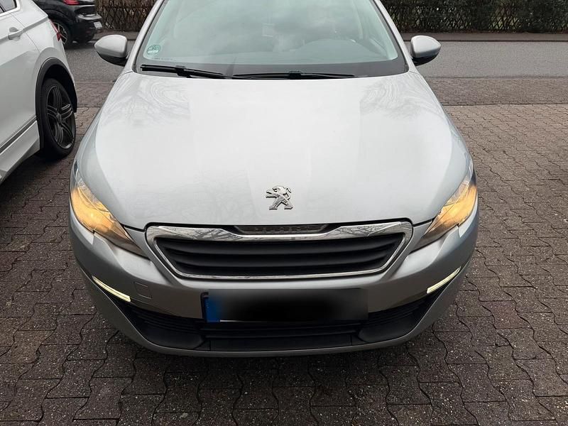 Gebraucht Peugeot 308 82 PS (60 kW) 2013 Silber Limousine