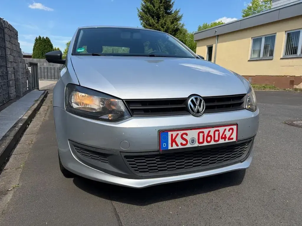 Gebraucht VW Polo Trendline 75 PS (55 kW) 2013 Silber Kleinwagen