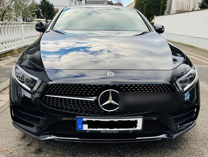 Gebraucht Mercedes CLS300 AMG line 245 PS (180 kW) 2019 Schwarz Coupé