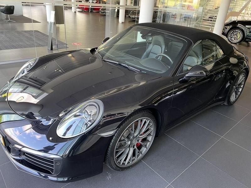 Schwarz Gebraucht 2017 Porsche 911 Carrera 4S Cabriolet Cabrio | 103.500 € (Guter Preis) - Bild 1/4