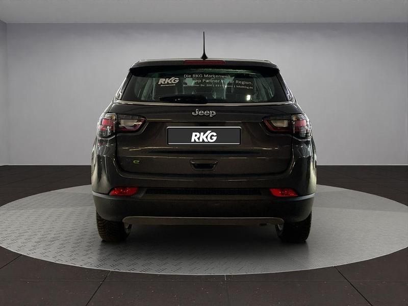 Gebraucht Jeep Compass Altitude 131 PS (96 kW) 2024 Grau SUV