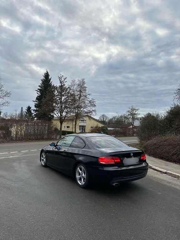 Gebraucht BMW 320 Shadowline 177 PS (130 kW) 2007 Schwarz Coupé