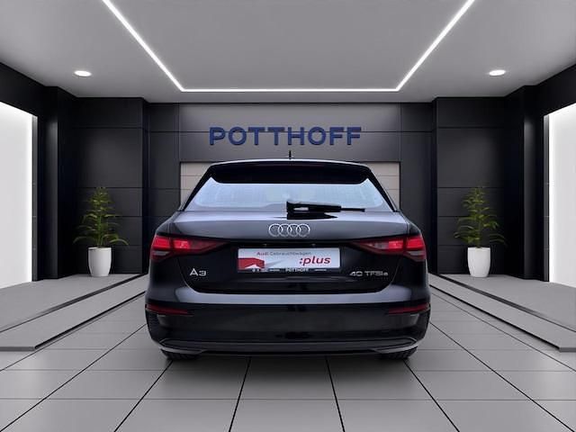 Gebraucht Audi A3 Sportback e-tron Ambiente 204 PS (150 kW) 2022 Brillantschwarz Kleinwagen