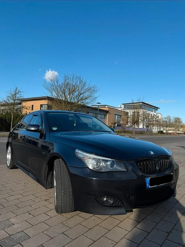 Gebraucht BMW 525 235 PS (172 kW) 2007 Blau Limousine
