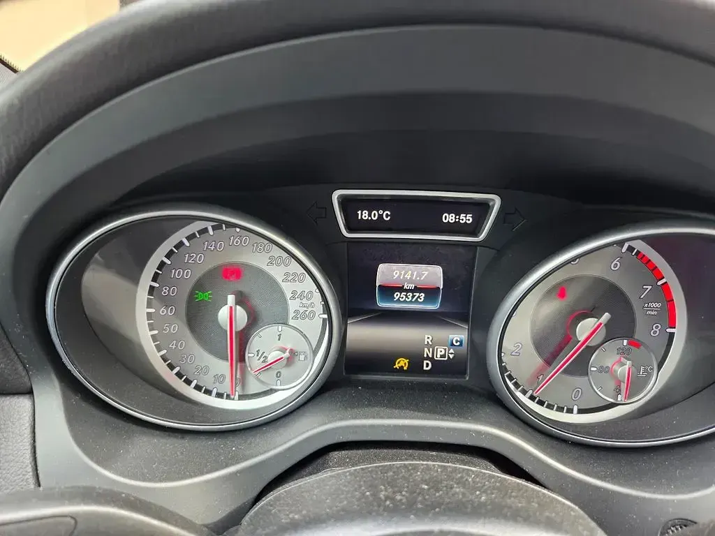 Gebraucht Mercedes GLA200 Style 156 PS (114 kW) 2016 Weiß SUV