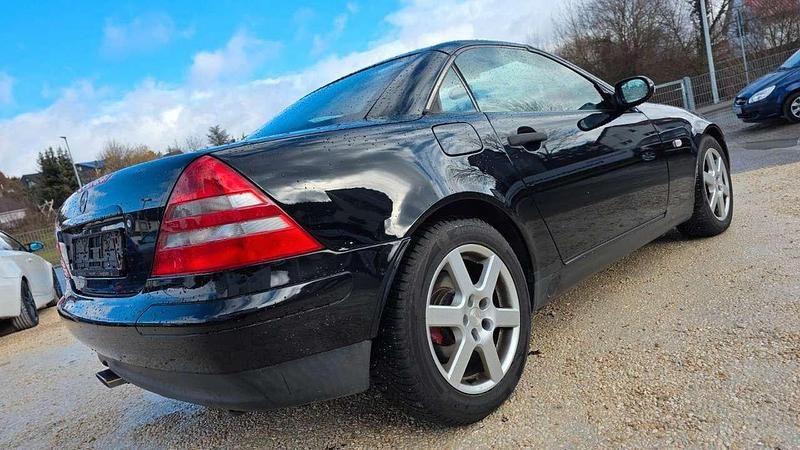 Gebraucht Mercedes SLK230 193 PS (141 kW) 2000 Schwarz Cabrio