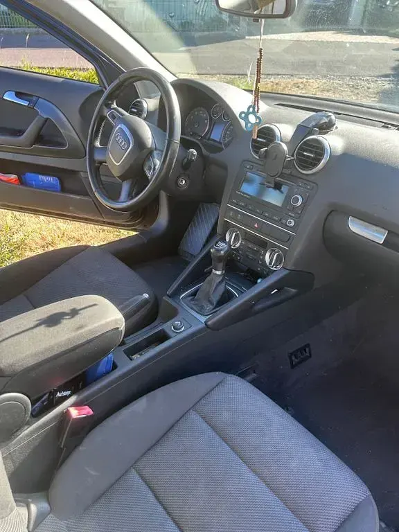 Gebraucht Audi A3 Attraction 125 PS (91 kW) 2011 Schwarz Kleinwagen