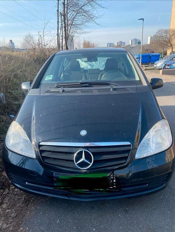 Schwarz Gebraucht 2010 Mercedes A160 Kleinwagen | 1.800 € - Bild 1/4