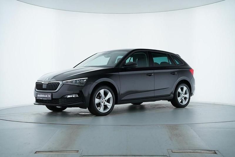 Schwarzmagic perleffekt Gebraucht 2022 Skoda Scala Style Kleinwagen | 18.889 € (Guter Preis) - Bild 1/4