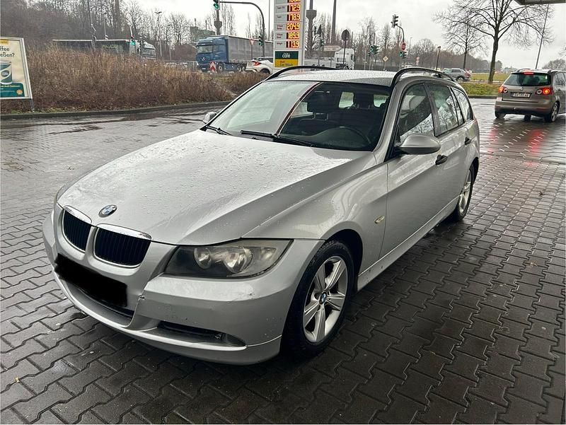 Gebraucht BMW 320 163 PS (119 kW) 2006 Silber Kombi
