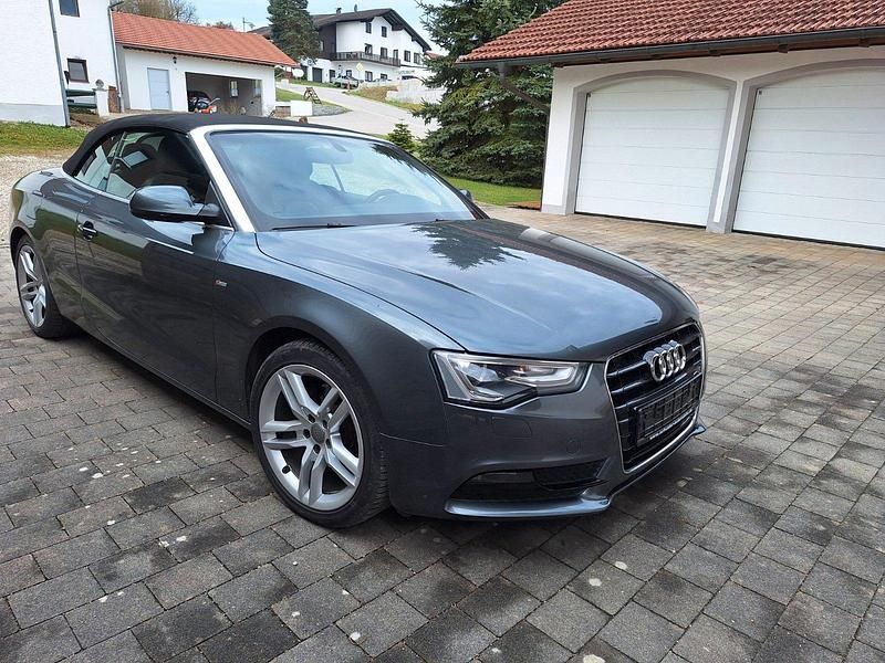 Gebraucht Audi A5 Cabriolet S-Line 170 PS (125 kW) 2012 Grau Cabrio
